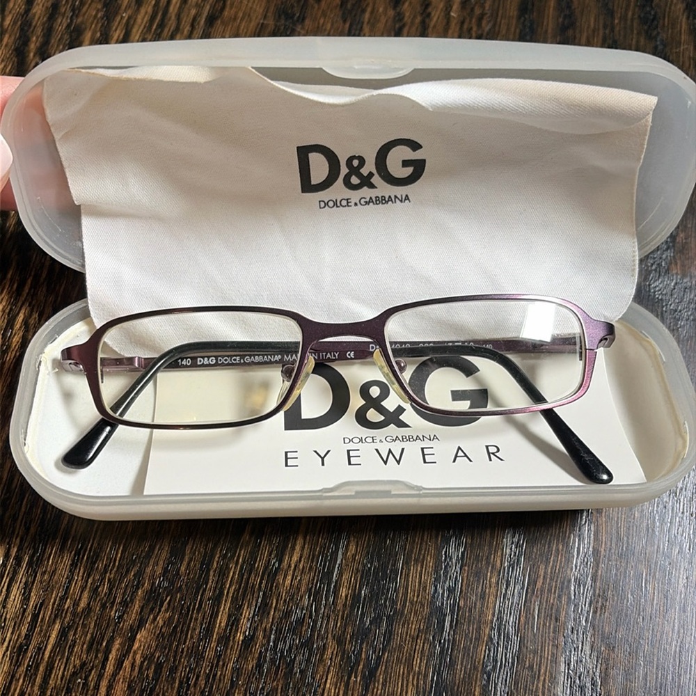 Vintage D&G Dolce & Gabbana metal frame reading glasses! Beautiful plum color!